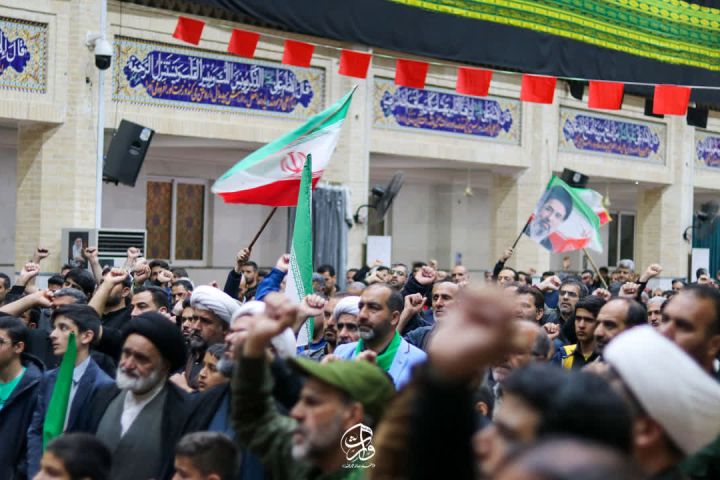 📸 #گزارش_تصویری  🔴 تجمع مردم دارالولایه مهریز در پی شهادت آیت الله العظمی سیدعلی خامنه‌ای